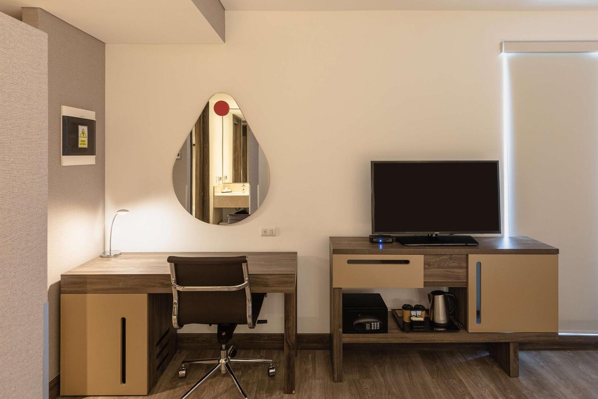 ホテル Hampton By Hilton アレキパ エクステリア 写真