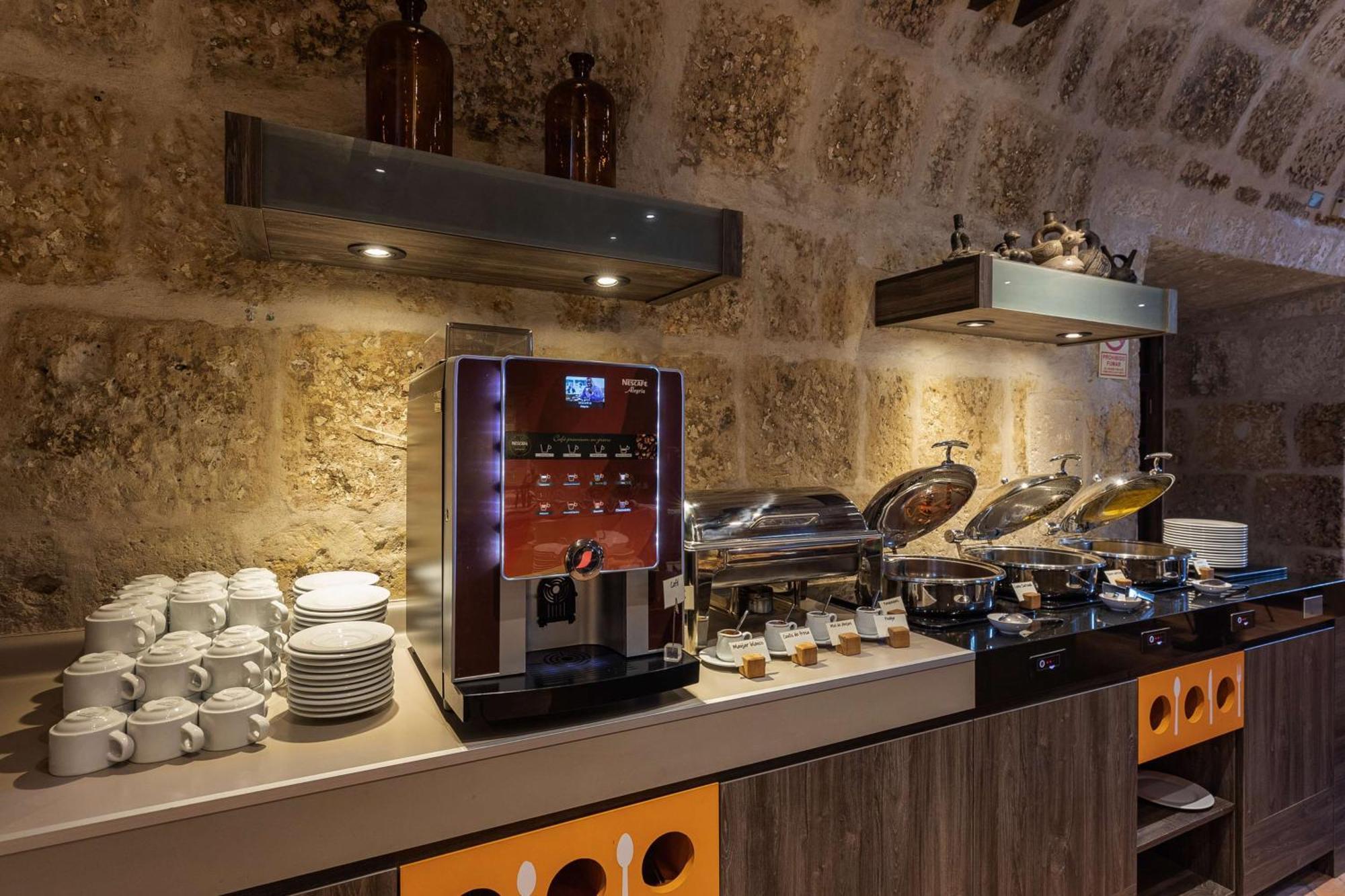 ホテル Hampton By Hilton アレキパ エクステリア 写真
