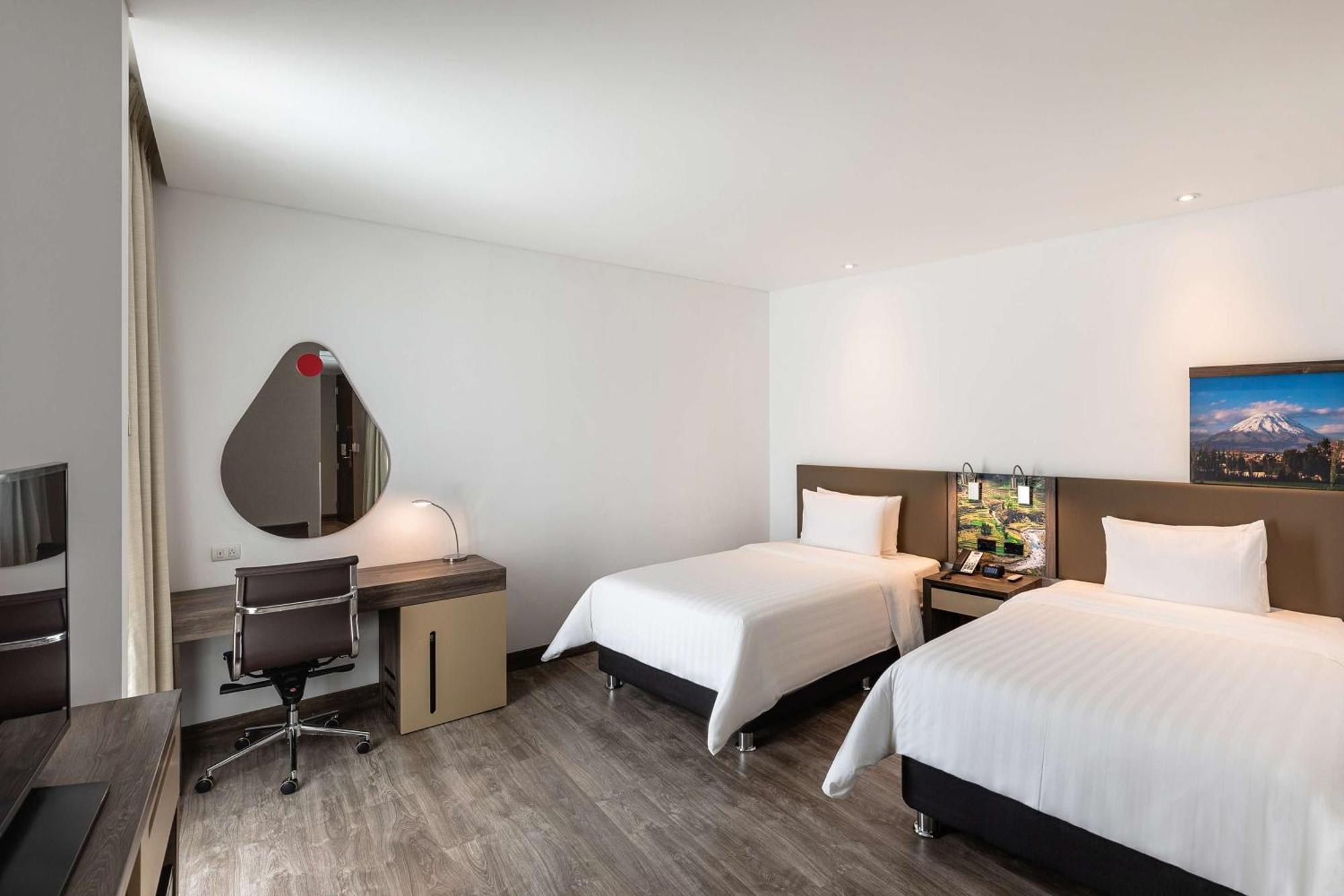 ホテル Hampton By Hilton アレキパ エクステリア 写真